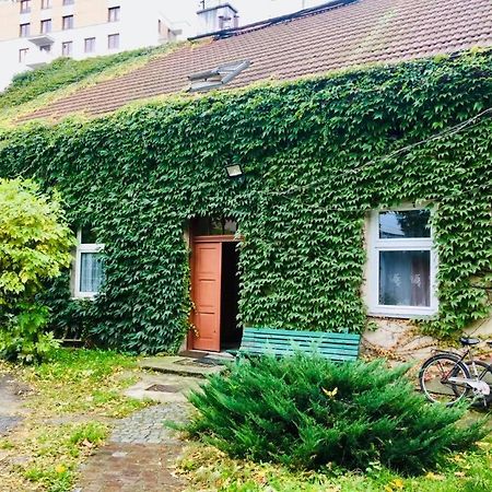 Apartment In Ivy Covered House, Near Old Town Krakow Bagian luar foto