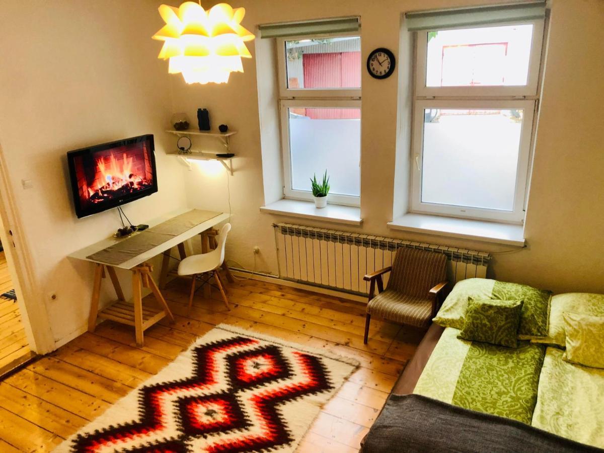 Apartment In Ivy Covered House, Near Old Town Krakow Bagian luar foto