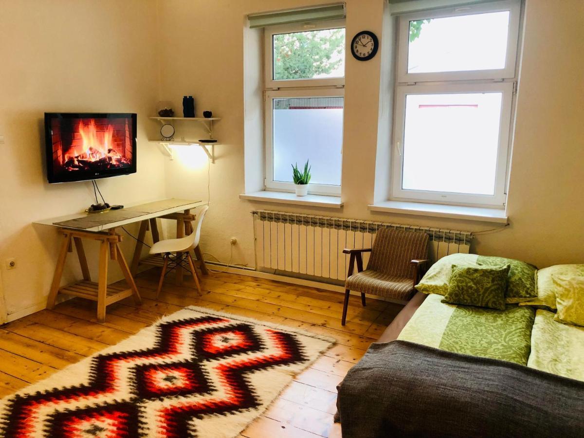 Apartment In Ivy Covered House, Near Old Town Krakow Bagian luar foto